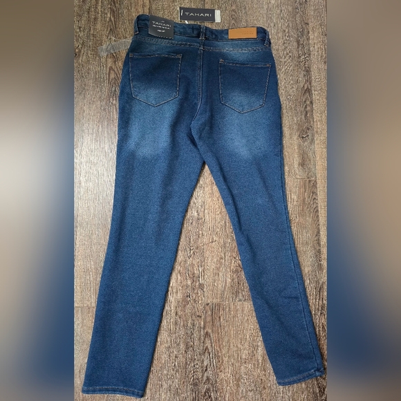TAHARI Jeans - Size 6 - Picture 2 of 3
